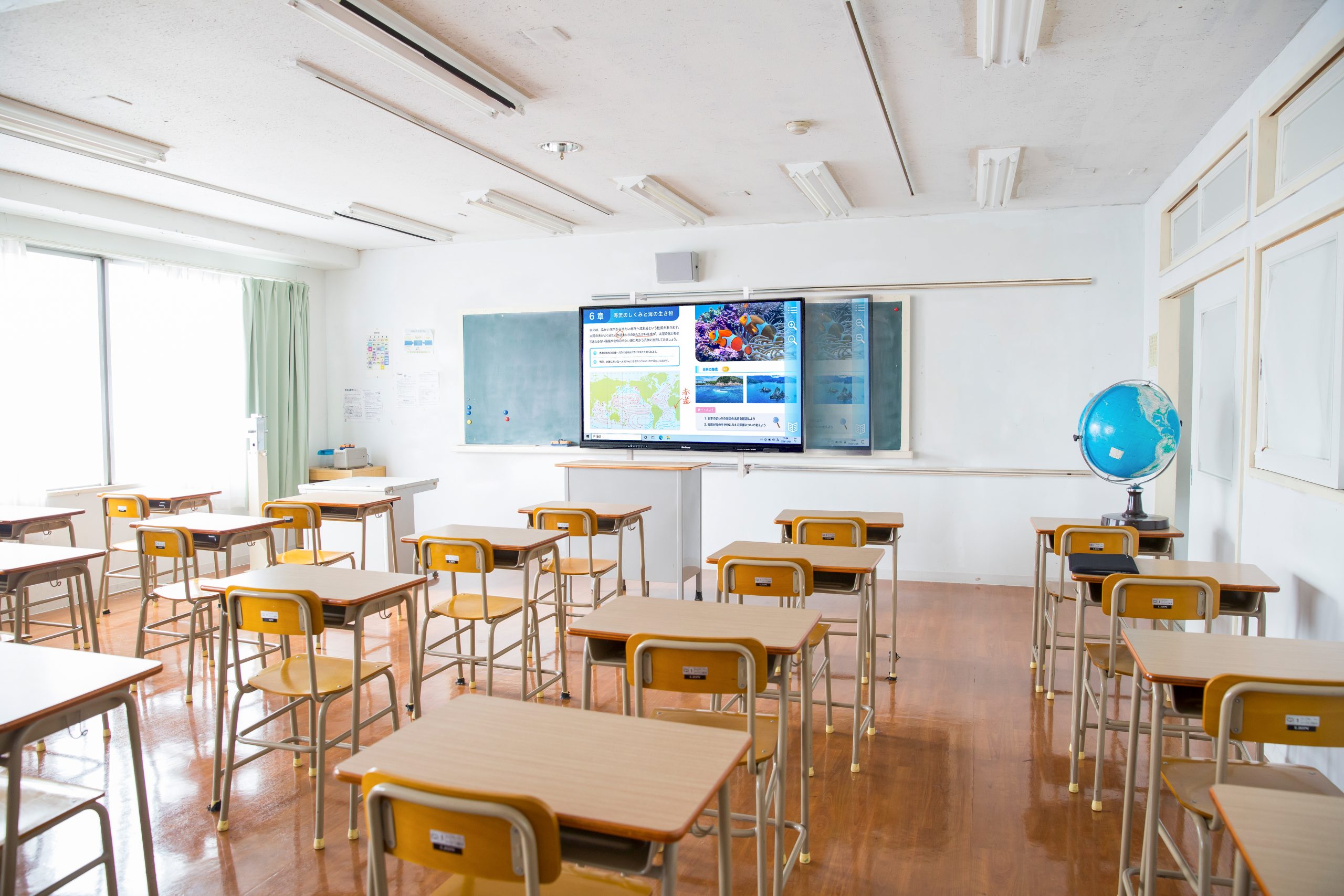 電子黒板で変わる学校教育の未来｜DXハイスクール補助金で導入可能な機器